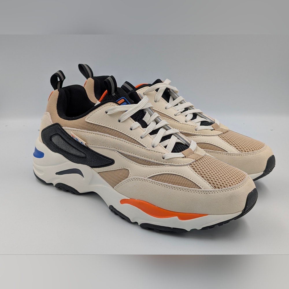 FILA V94M Low Retro Runner – Men’s 10 – Tan / Cream / Gum – New in Box